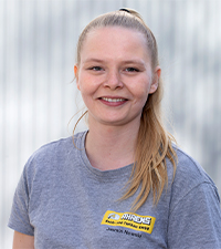Das ist ein Foto von der Maurerin Jasmin Nowski.