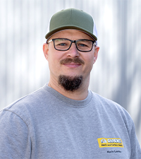 Das ist ein Foto von dem Maurer Kevin Lemke.