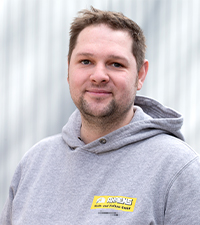 Das ist ein Foto von dem Fliesenleger Paul Wiese.